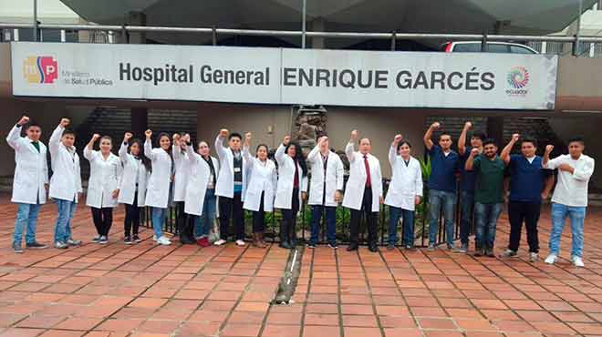 Mdicos del Hospital Enrique Garcs.