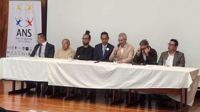 Integrantes del colectivo Ciudadanos Unidos por la Salud.