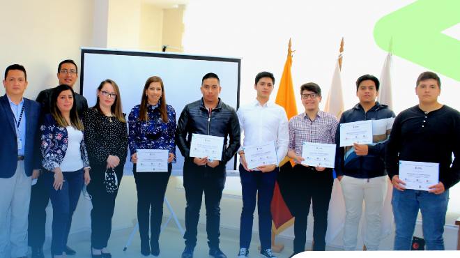 Estudiantes de la UTPL reconocidos por la agencia. 