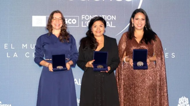 Ainhoa Rubio Clemente, Sheena Sangay y Andrea Orellana.