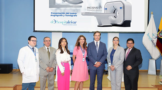 Presentacin del nuevo angigrafo y tomgrafo.