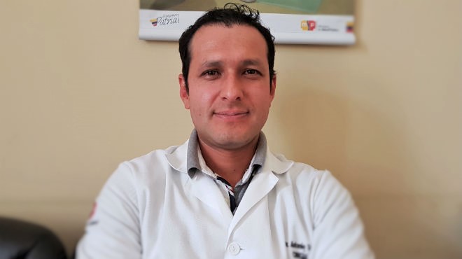 Antonio Torres Castillo, mdico cirujano del Hospital Eugenio Espejo. 