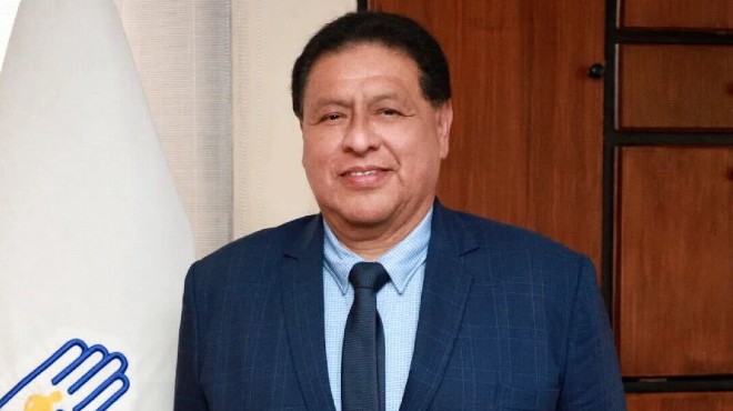 Jaime Bernabé, ministro de Salud.