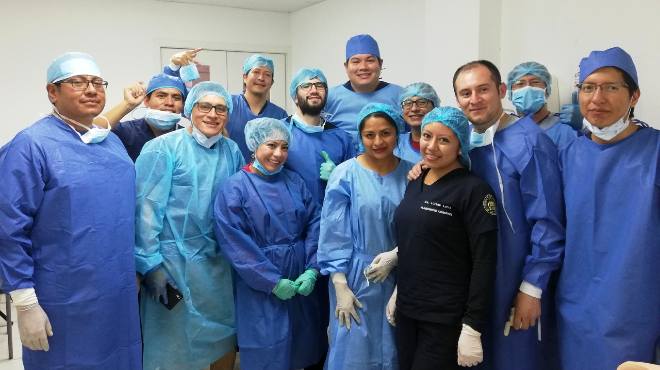 Mdicos posgradistas becados en sus actividades asistenciales en medio de la emergencia sanitaria. Foto referencial.