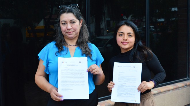 Patricia Erazo, presidenta de la Sebiocli, y Cynthia Tapia, bioqumica clnica de la UCE. 