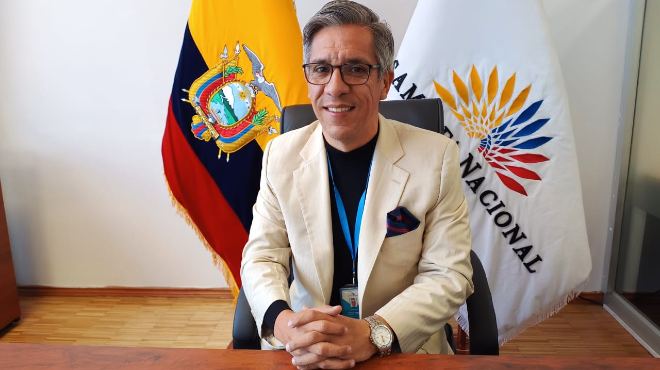 Asamble�sta Camilo Salinas.