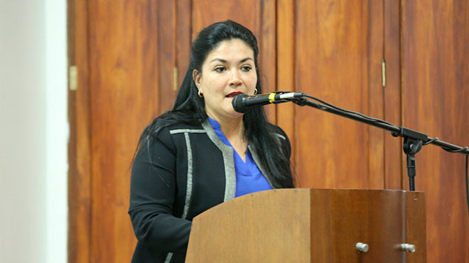 Catalina Andramuo, ministra de Salud.