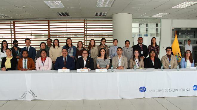 Reunión de los miembros de la Comisión.