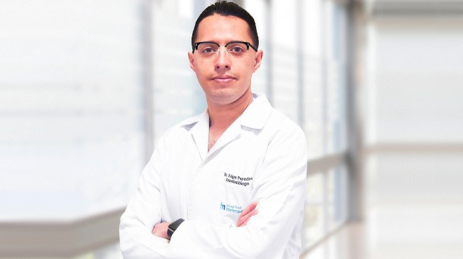 Edgar Paredes, médico anestesiólogo.