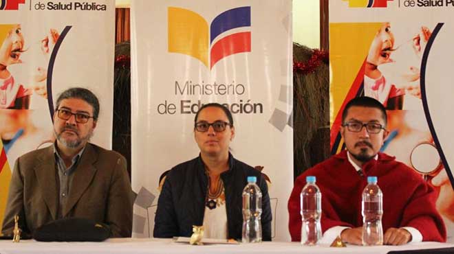 Freddy Silva (Senplades), Carolina Bez (Educacin) y Jorge Guevara (Salud).