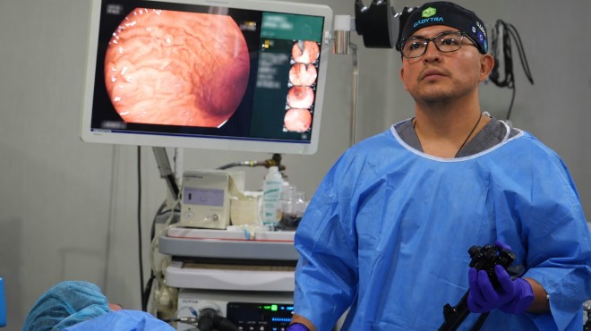 Jonathan Jerez, médico gastroenterólogo endoscopista bariátrico. 