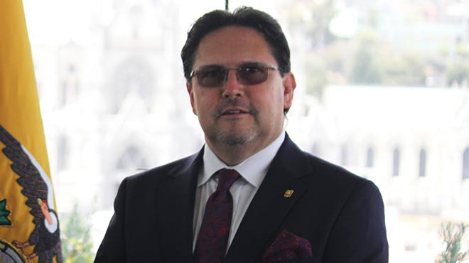 Enrique Ponce De Len, ministro de Turismo. 