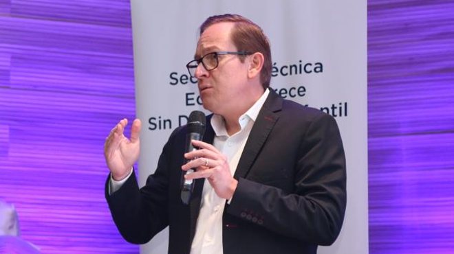 Erwin Ronquillo, secretario tcnico de Ecuador Crece Sin Desnutricin Infantil.