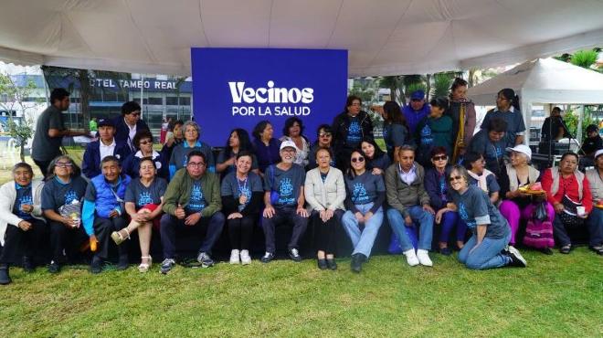 Vecinas y vecinos que participan en la Escuela Popular de Salud.