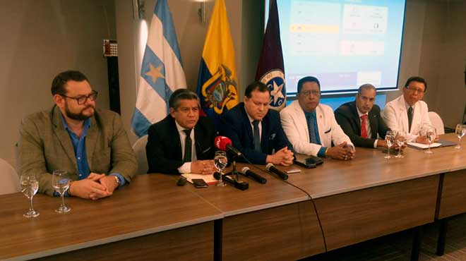 Fernando Yavar, Washington Ladines, Ernesto Carrasco, Wilson Tenorio, Juan Carlos Estrada y Luis Salas, representantes del CMG y FME.