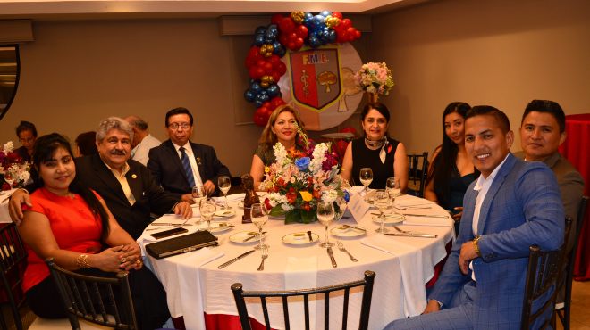 M�dicos asistentes al evento de la FME.