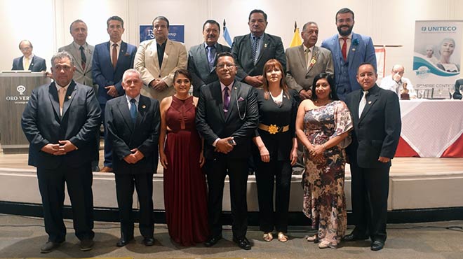 Directivos de la FME junto a presidentes de los colegios mdicos provinciales.  