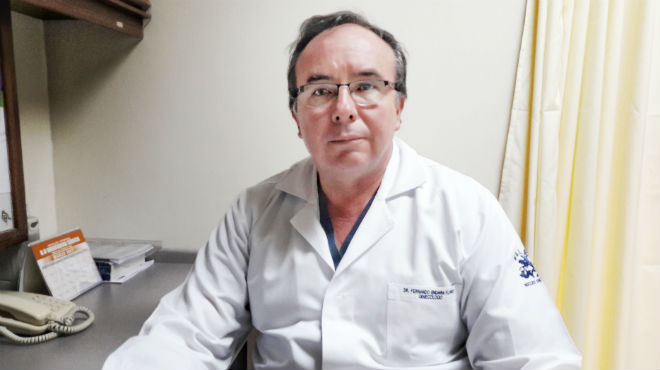 Fernando Endara Flores, gineclogo tratante de SOLCA.