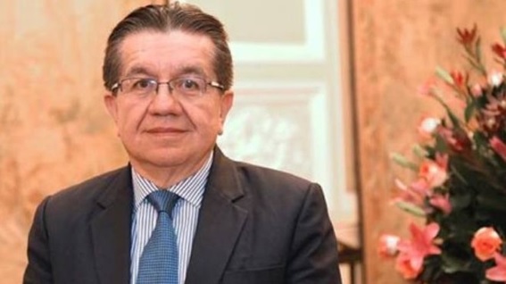 Fernando Ruiz Gmez, ministro de Salud.
