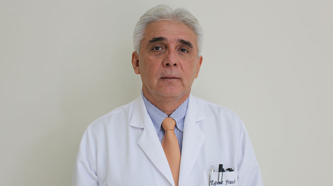 Francisco Eg�ez, director t�cnico hospital de la Mujer.