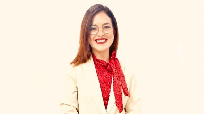 Gabriela Zambrano docente de infectologa e inmunologa en la UCE. 