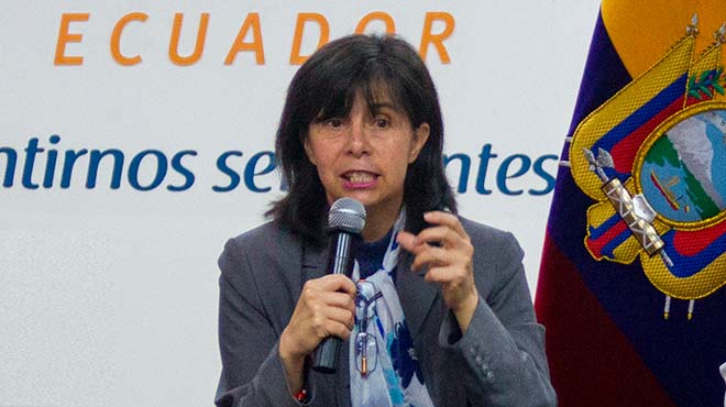 Gina Benavides, defensora del pueblo (e).