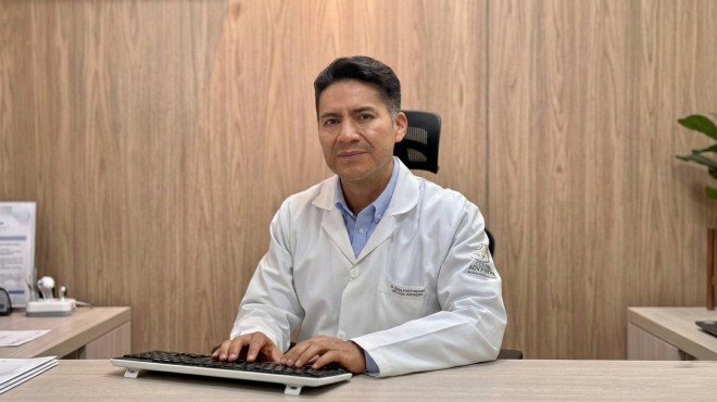 Edwin Guallasamín Chalco, coordinador de la subespecialidad en la Universidad Indoamérica.
