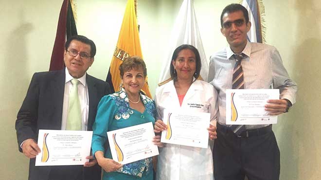 Simn Alcvar, Carmen Campuzano, Sandra Pazmio y Cesar Rodrguez, gineco-obstetras del Hospital Verdi Cevallos Balda