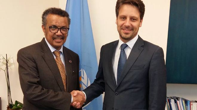 Tedros Adhanom Ghebreyesus y Guillaume Long.