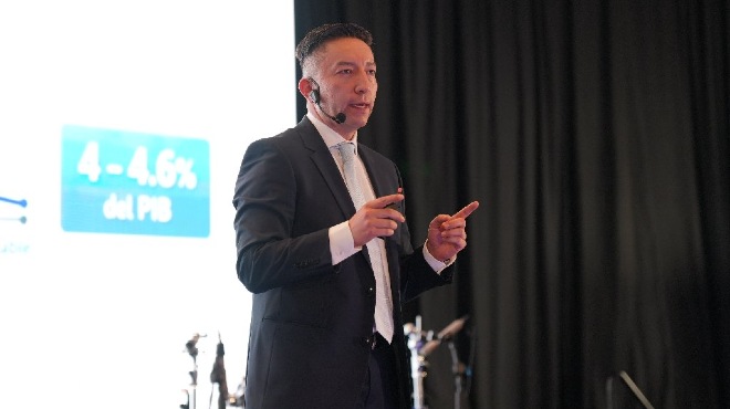 David Cabrera Vásconez, lanzamiento del Hospital del Holding.