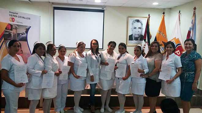 Personal de enfermera del Hospital Verdi Cevallos.