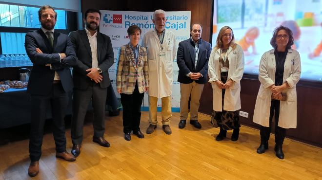 Representantes de la Fundacin Uniteco, Consejera de Sanidad de la Comunidad de Madrid y del hospital Ramn y Cajal.