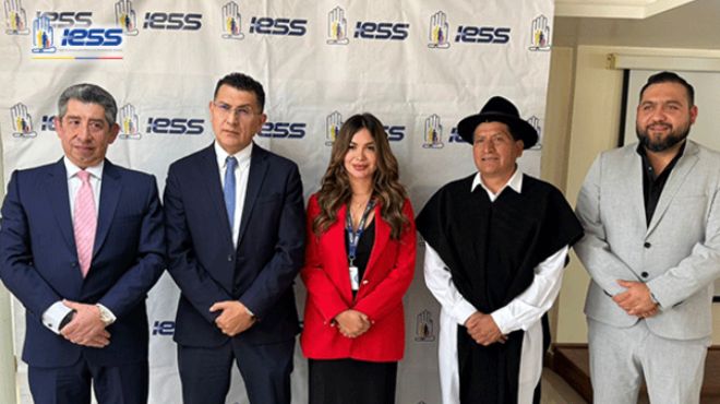 Firma de los convenios.