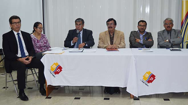 Guido Panchana, Kathy Rosero, Fernando Durn, Patricio Jcome, Diego Noboa y Roberto Ramos. 