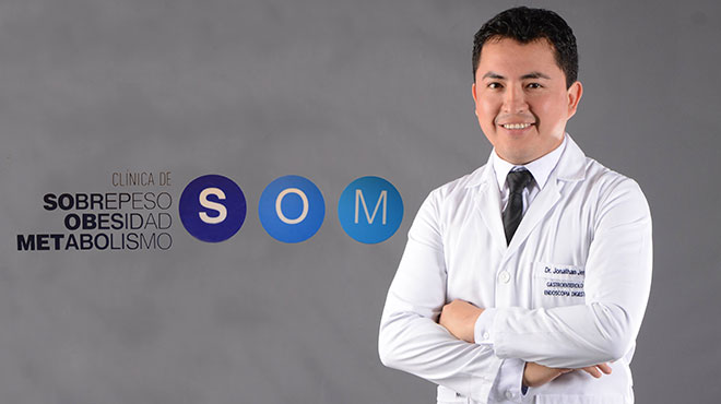 Jonathan Jerez, m�dico gastroenter�logo endoscopista de la Cl�nica SOM.