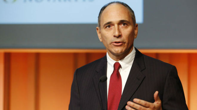 Joseph Jimenez, director de Novartis.