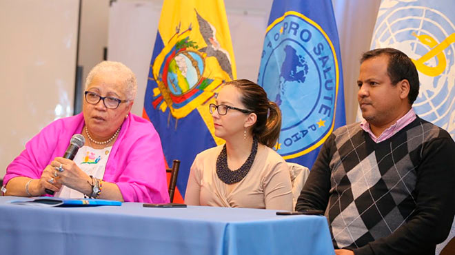 Gina Watson, representante de OPS Ecuador, Vernica Espinosa, ministra de Salud e Itamar Rodrguez, viceministro de Salud.