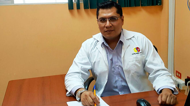 Marco Villegas, gerente encargado del Hospital General de Macas.