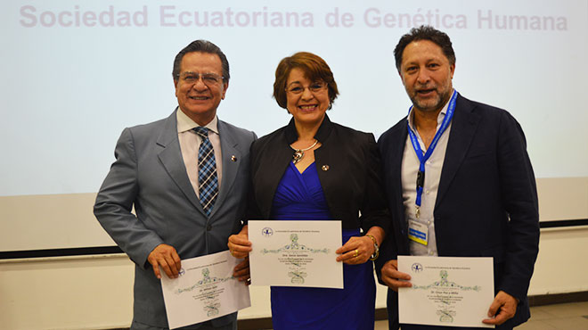 Milton Jijn, Sonia Santilln y Csar Paz y Mio, miembros fundadores de la Sociedad Ecuatoriana de Gentica Humana.