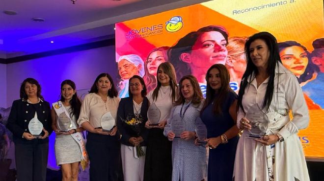 Mujeres reconocidas.