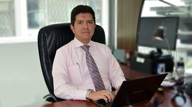 Oswaldo Almeida, director general de Editorial Ocano del Ecuador.