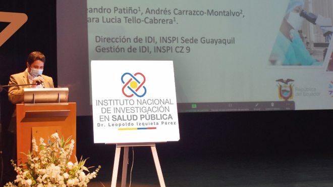 Leandro Pati�o Pati�o, Coordinador General T�cnico del INSPI, dando su conferencia.
