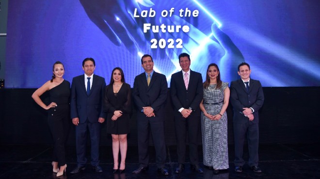 Equipo Roche Diagnstica Ecuador.