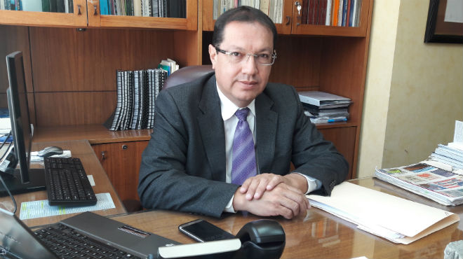 Santiago Guarderas, abogado.