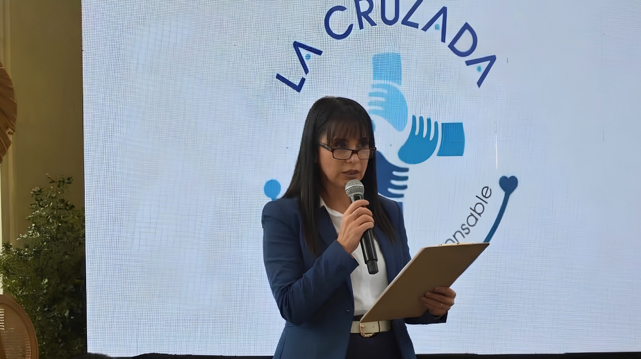 Rosy Michilena, gerente de producto de la L�nea Cardiometab�lica de Elea Ecuador, presentando la Cruzada.