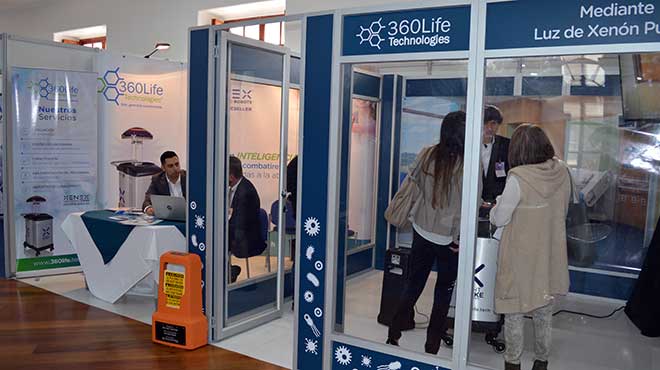 Stand de 360 Life Technologies.