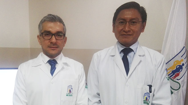 Miguel Moreira y Daro Guamn, especialistas del HCAM.