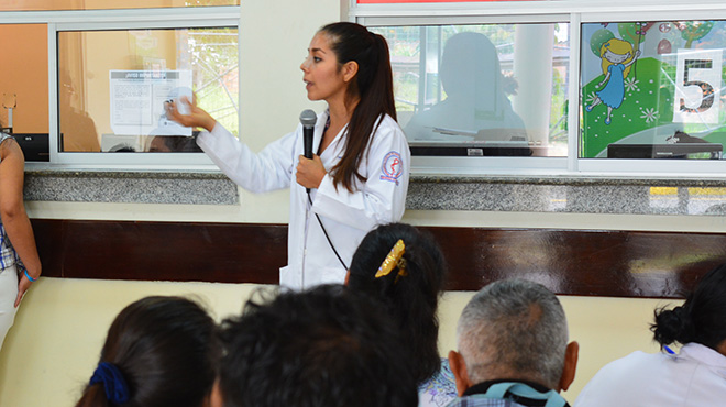 Ver�nica L�pez, responsable de epidemiolog�a del Hospital de Macas.