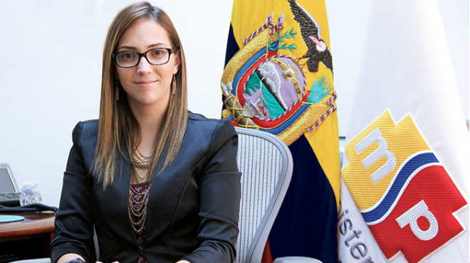 Vernica Espinosa, ministra de Salud