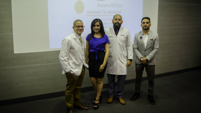 Jos Guzmn, gastroenterlogo endoscopista, Jimena Jcome, nutricionista, Carlos Blum, deportlogo, y Eduardo Ordoez, psiclogo.